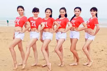 Dàn mỹ nữ chân dài khoe dáng cổ vũ bóng đá