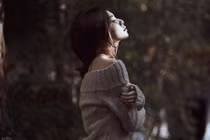 Đàn bà chỉ đoạn tuyệt tình nghĩa, dứt áo ra đi khi phải chịu đựng 2 điều này
