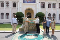 Cty con của Vinamilk tại Campuchia hỗ trợ người dân và trẻ em “vùng đỏ” trong dịch COVID-19