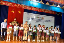 Học sinh Bình Phước hào hứng với "Toyota cùng em học an toàn giao thông 2021"