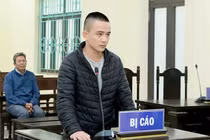 Buôn bán pháo nổ, nam thanh niên lĩnh hơn 8 năm tù
