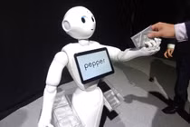 Video: Kho hàng khổng lồ toàn robot của nhà bán lẻ lớn nhất thế giới