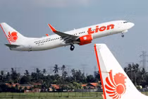 Video: Thêm một máy bay Lion Air gặp nạn, hành khách thất thần