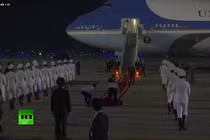 Chuyên cơ Air Force One của Tổng thống Trump đã hạ cánh tại sân bay Nội Bài