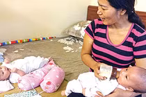 Kỳ diệu mẹ hôn mê vẫn sinh con khỏe mạnh
