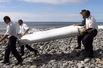 Mảnh vỡ nghi của MH370 dạt vào bờ biển Reunion từ trước?