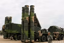 Trung Quốc triển khai tên lửa HQ-9 gần Kashmir