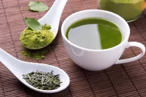 Trà thừa đừng đổ đi, tận dụng cách này cực hữu ích
