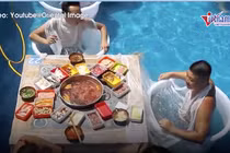 Video: Trải nghiệm mặc bikini, ăn lẩu trong bể bơi 