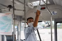 Hà Nội: Xe buýt phục vụ trở lại sau 4/5 phải đáp ứng yêu cầu gì?