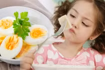 Ăn trứng gà có dấu hiệu này dừng ngay phòng biến chứng dị ứng 