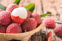 Một số người cần lưu ý khi ăn vải kẻo nóng trong, ngộ độc