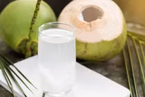 F0 có được uống nước dừa?