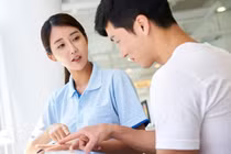Bất lực vì chồng lương 40 triệu nghỉ việc mở nhà hàng