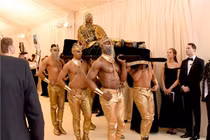 Dân mạng phát hoảng với thời trang "kinh dị" tại Met Gala 2019