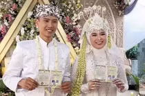 Ngắm hôn lễ chuẩn truyền thống Indonesia của Đạt Villa và bạn gái