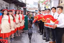Chết cười với khoảnh khắc thú cưng phá hỏng ảnh đám cưới