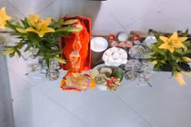 Hậu ly hôn, Tim và Trương Quỳnh Anh cùng nhau cúng Tổ nghề sân khấu