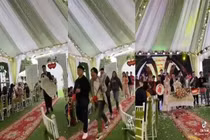 Hội bạn "lầy" và món quà cưới "siêu thực tế" gây sốt mạng