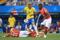 Brazil 1-1 Thụy Sĩ: Mải múa chân, các vũ công Samba quên nhiệm vụ ghi bàn
