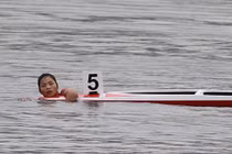 Bản tin SEA Games 28 tối 9/6: VĐV Canoeing không biết bơi