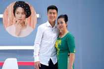 Vừa về làm dâu, Quỳnh Anh được mẹ Duy Mạnh khen mát mặt