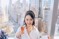 Hot girl Việt du học Mỹ lộ ảnh đời thường thần thái miễn chê