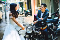 Ảnh cưới bên xe độ của chàng thợ xăm và nàng stylist