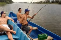 Làm ăn và câu cá 