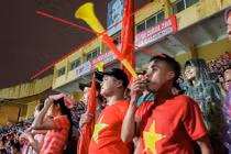 Đội tuyển Việt Nam đấu Syria: CĐV Nam Định “cấm” kèn Vuvuzela vào sân