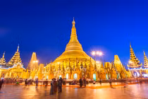 Độc đáo chùa có tháp vàng đính hàng nghìn viên kim cương, đá quý