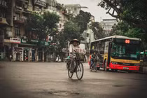 Bộ ảnh cực chất về Hà Nội bình yên khiến người xem nao lòng 