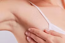 Phụ nữ nhóm tuổi nào có nguy cơ mắc K vú cao nhất