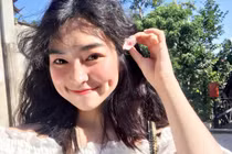 Nhan sắc ngọt ngào của cô nàng má lúm đồng tiền khiến anh em mê mệt
