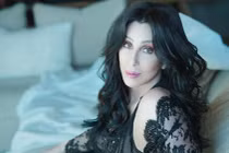 Bí quyết sở hữu body gợi cảm săn chắc như nữ diva Cher U80 