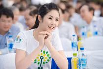 Hoa hậu Ngọc Hân giản dị vẫn đẹp rạng ngời 