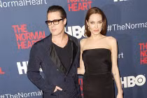 Các con Brad-Angie lên kế hoạch đám cưới cho bố mẹ