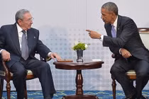 Hình ảnh cuộc gặp lịch sử Obama-Raul Castro