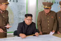 Ông Kim Jong-un đe dọa sử dụng vũ khí xung điện từ 'xóa sổ' Mỹ