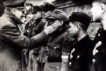 Những ngày cuối cùng của trùm phát xít Hitler