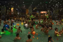 Ngôi sao The Remix 2015 “đại thủy chiến” tại Vinpearlland Water Park