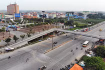 Cận cảnh cây cầu bộ hành "2 trong 1" đầu tiên ở Hà Nội
