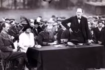 Churchill từng muốn sử dụng vũ khí hóa học