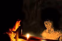 Sự thực hãi hùng về “chiếc gương ma quỷ” 