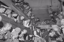 Lính Mỹ thấy gì khi giải phóng trại tập trung Dachau của Hitler?