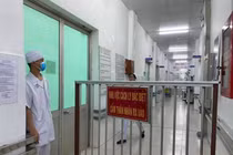 Thêm 4 ca COVID-19 mới, bệnh nhân 219 đi chăm người thân tại BV Bạch Mai...VN tổng 222 ca