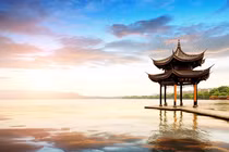 Top 8 hồ nước đẹp như 'tiên cảnh' trần gian, ai đến cũng mê