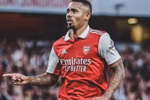 Bóng hồng bên Gabriel Jesus