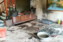 Từ vụ mang xăng đốt nhà mẹ: Quyền thừa kế được quy định ra sao?