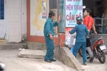 Đánh người vô cớ, một dân quân bị tước danh hiệu